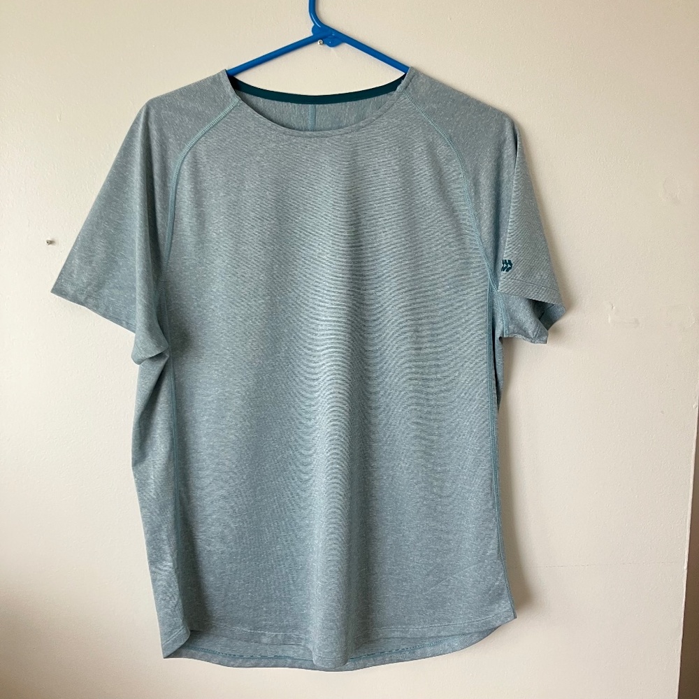 Mens ALL IN MOTION Medium light Blue fitted workout shirt